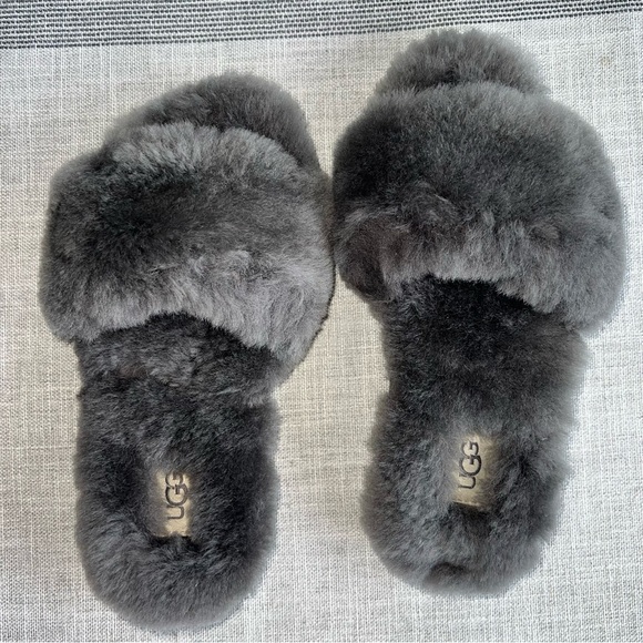 UGG Fluff Slide II Sheepskin Slipper flip flops Gray Size US 5 - Picture 5 of 6